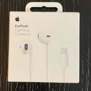 Apple EarPods with Lightning Connector - White